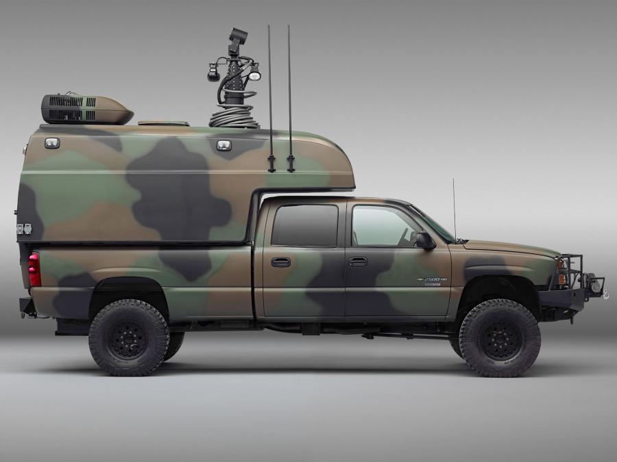  Chevrolet Silverado Military Vehicle 2004 года  (фото 4 из 8)